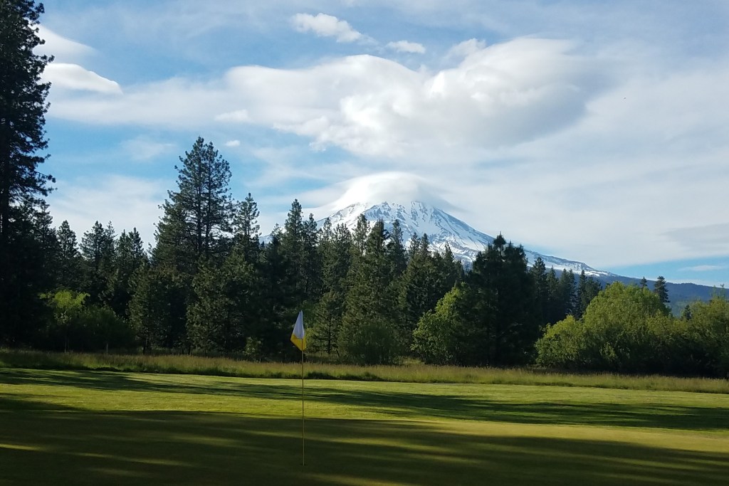 lenticular cloud over Mt Shasta